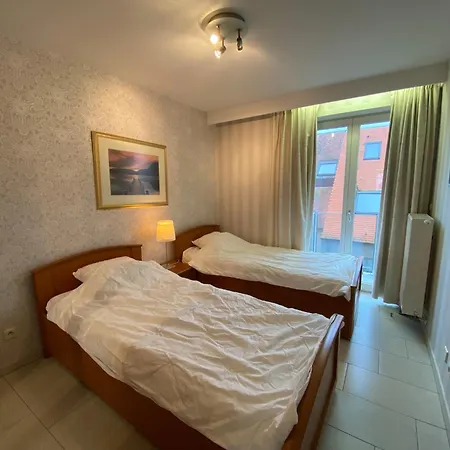 In With Sea Views, Cleaning Included 니우포르트