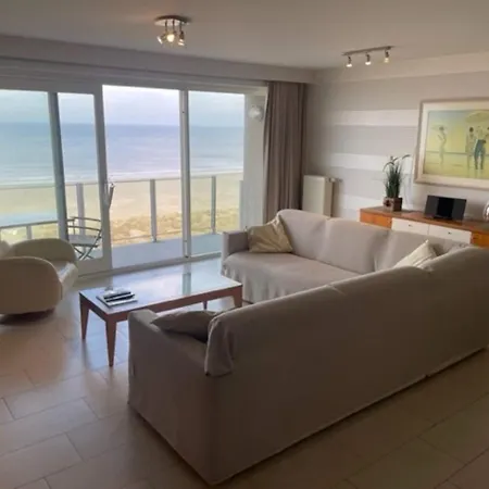 In With Sea Views, Cleaning Included *