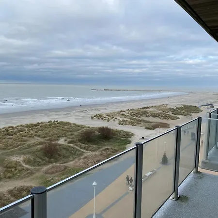 In With Sea Views, Cleaning Included Lägenhet